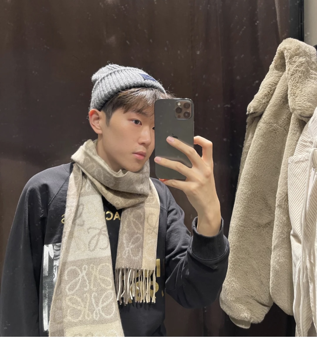 LOEWE罗意威90%羊毛+10%羊绒Anagram 老花围巾