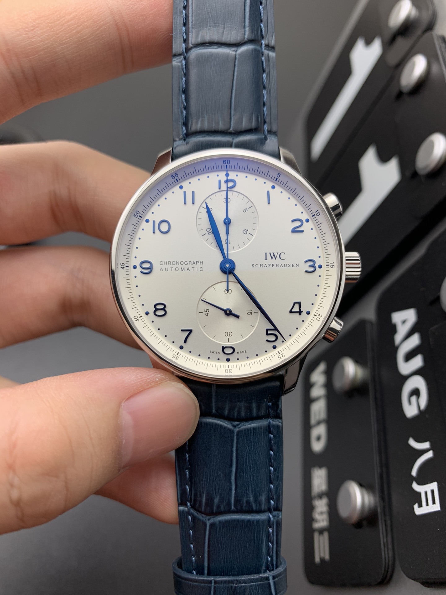 IWC 白面蓝针葡计