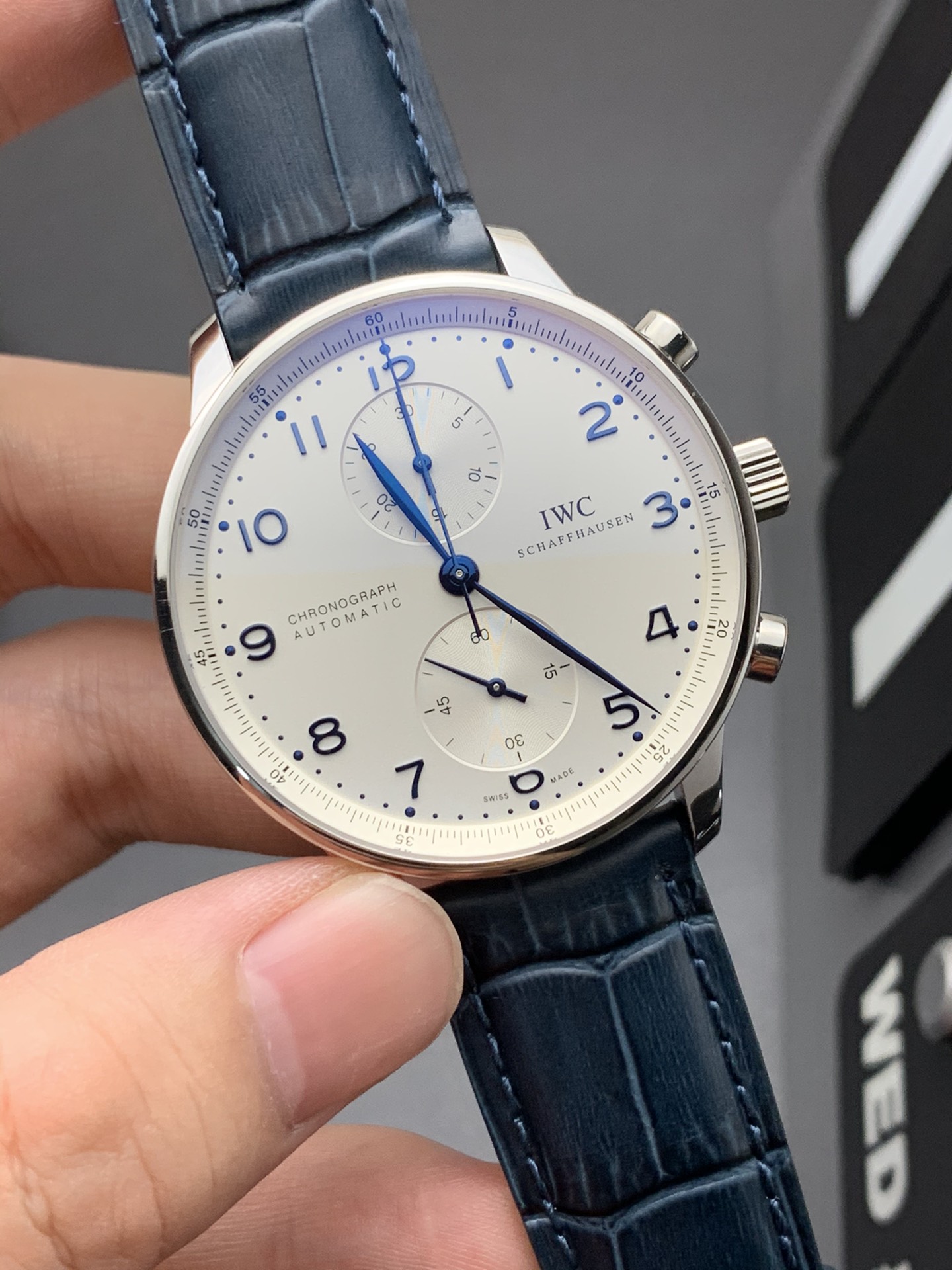 IWC 白面蓝针葡计