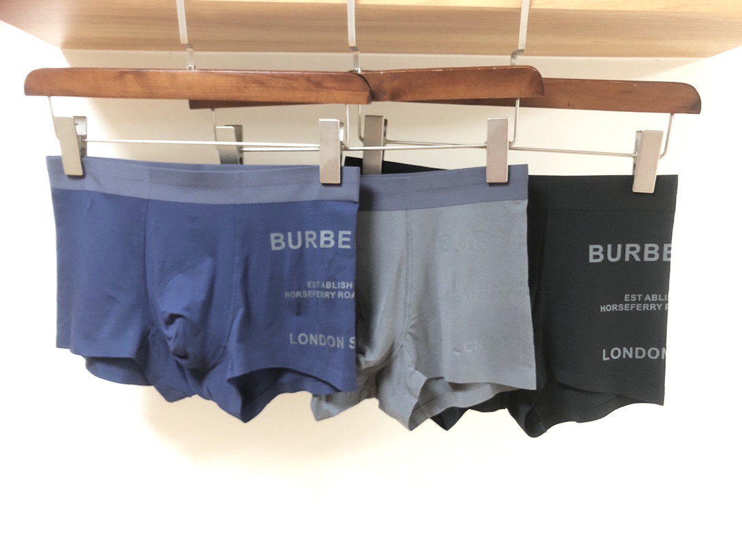 BURBERRY巴宝莉专柜最新款绝对