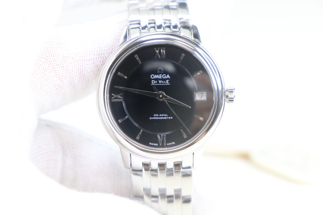 Omega 欧米茄蝶飞 女款系列【表壳】腕表尺寸32 7*9 5 、厚度适合女性佩戴大小适中