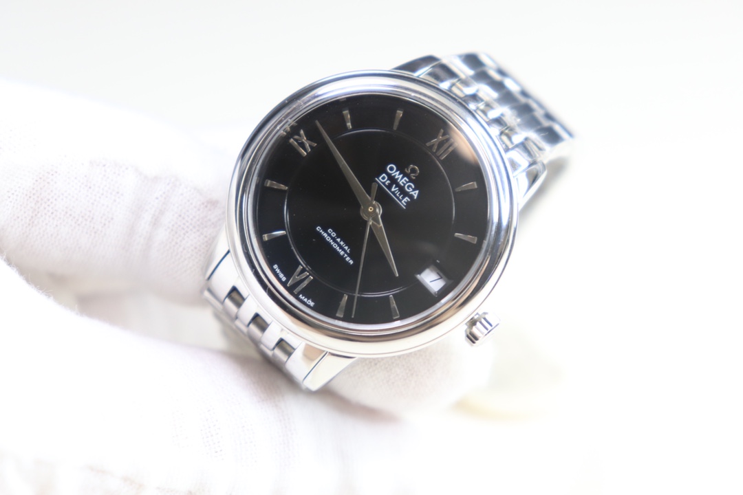 Omega 欧米茄蝶飞 女款系列【表壳】腕表尺寸32 7*9 5 、厚度适合女性佩戴大小适中