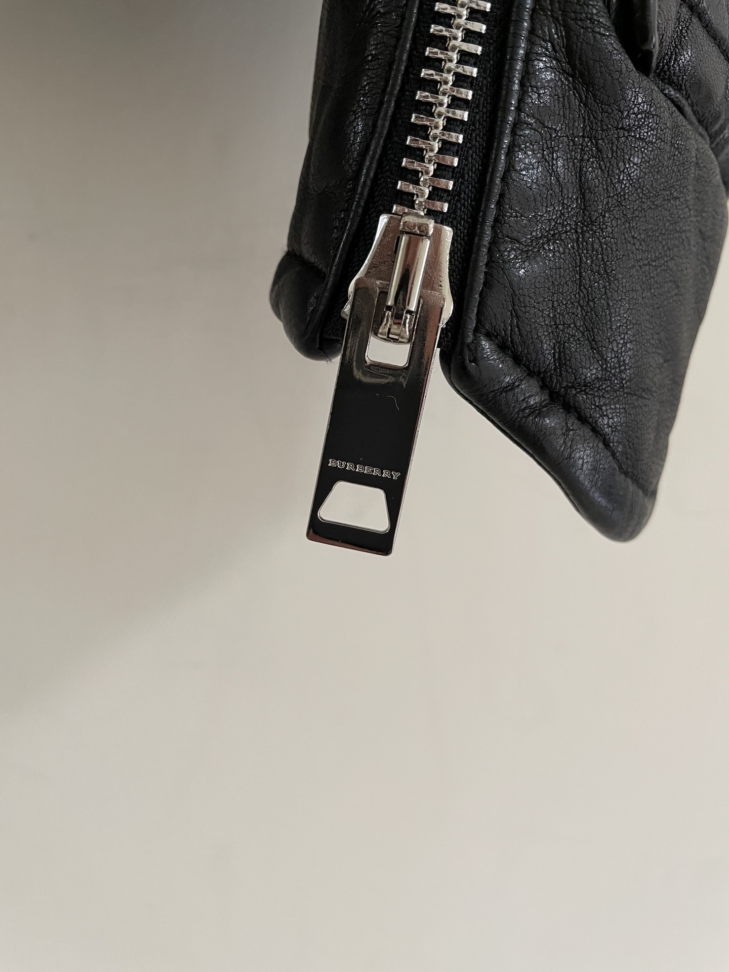 Burberry Leather Biker Jacket: Classic Style, Premium Quality, Couple's Fashion 10 i1628668368 117 8