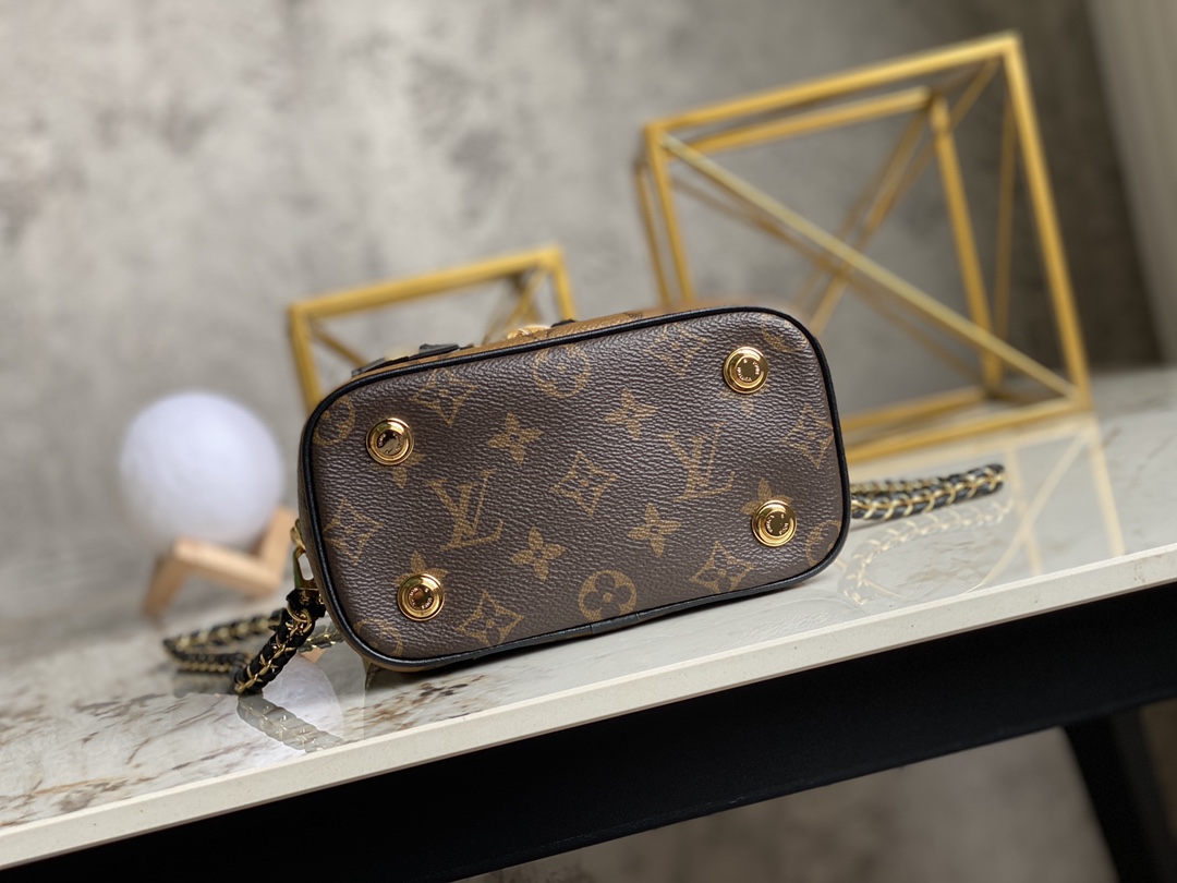 Louis Vuitton Haute Couture Classic Luxury Handbag Shoulder Crossbody 3