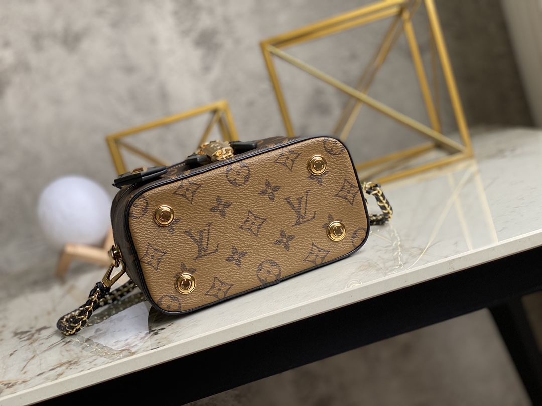 Louis Vuitton Haute Couture Classic Luxury Handbag Shoulder Crossbody 2