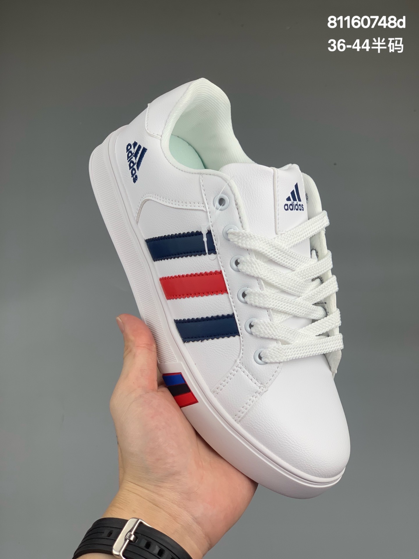 
真标版本 带半码
Adidas 阿迪达斯 USA 84 时尚简约 耐磨防滑 舒适轻便休闲鞋
货号:YDD028
尺码:36-44半码
编码:81160748d