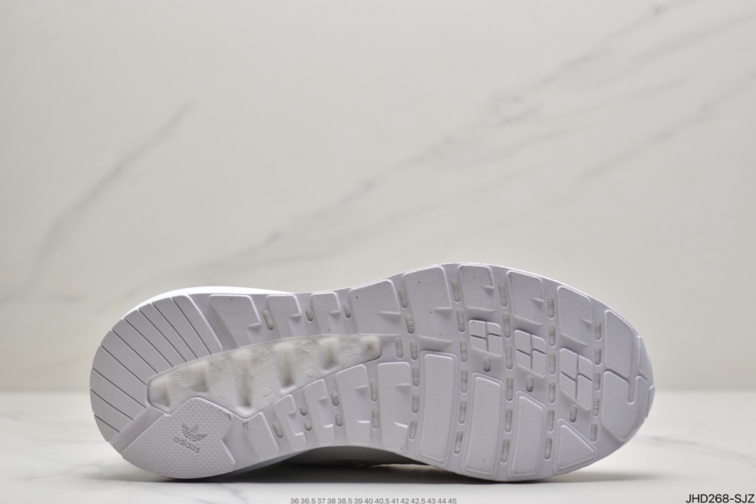190 阿迪达斯AD Originals ZX 2K Boost 2.0采用科技风设计GZ7740