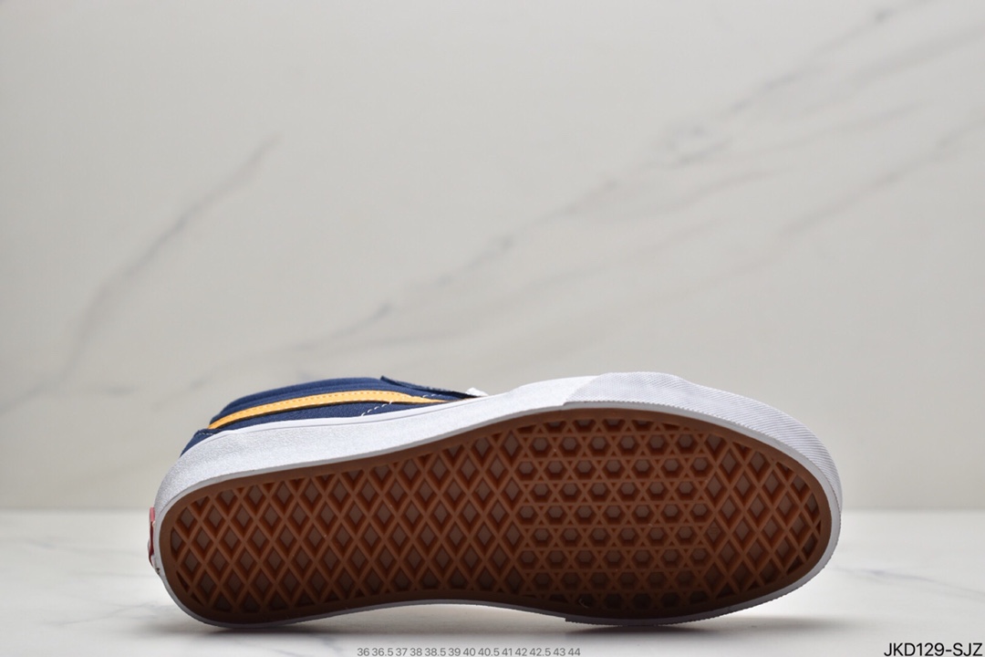 160 万斯范斯VANSSk8-Mid Pro经典中帮男女黑色休闲运动板鞋