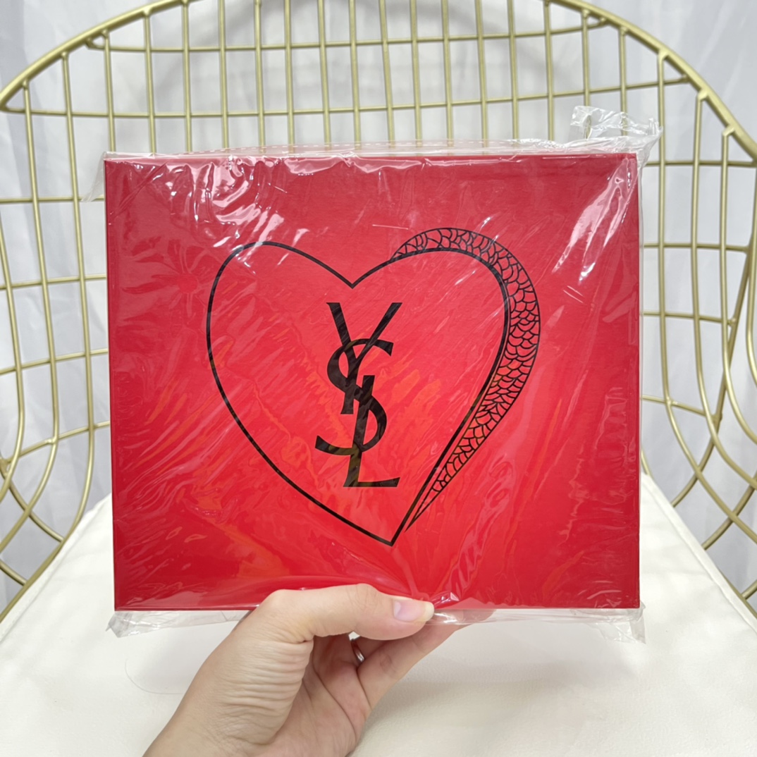Yves Saint Laurent Mini Lipstick Set - Limited Edition, 4-Piece Collection 1 i1628741101 37 0