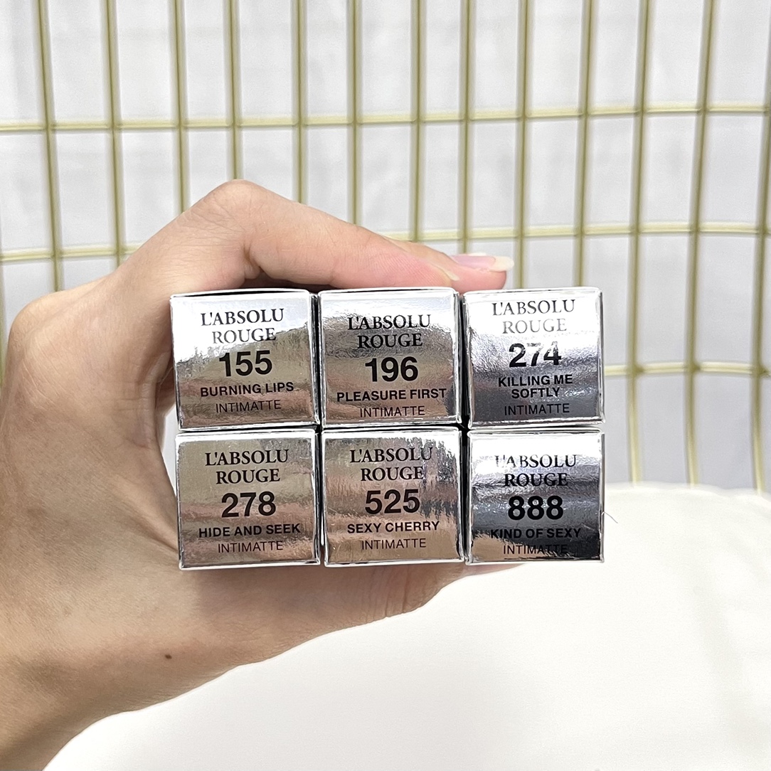 Lancome L'Absolu Rouge Intimatte Matte Lipstick - Plush Comfort, Bare Lips Feel 8 i1628745297 1806 6