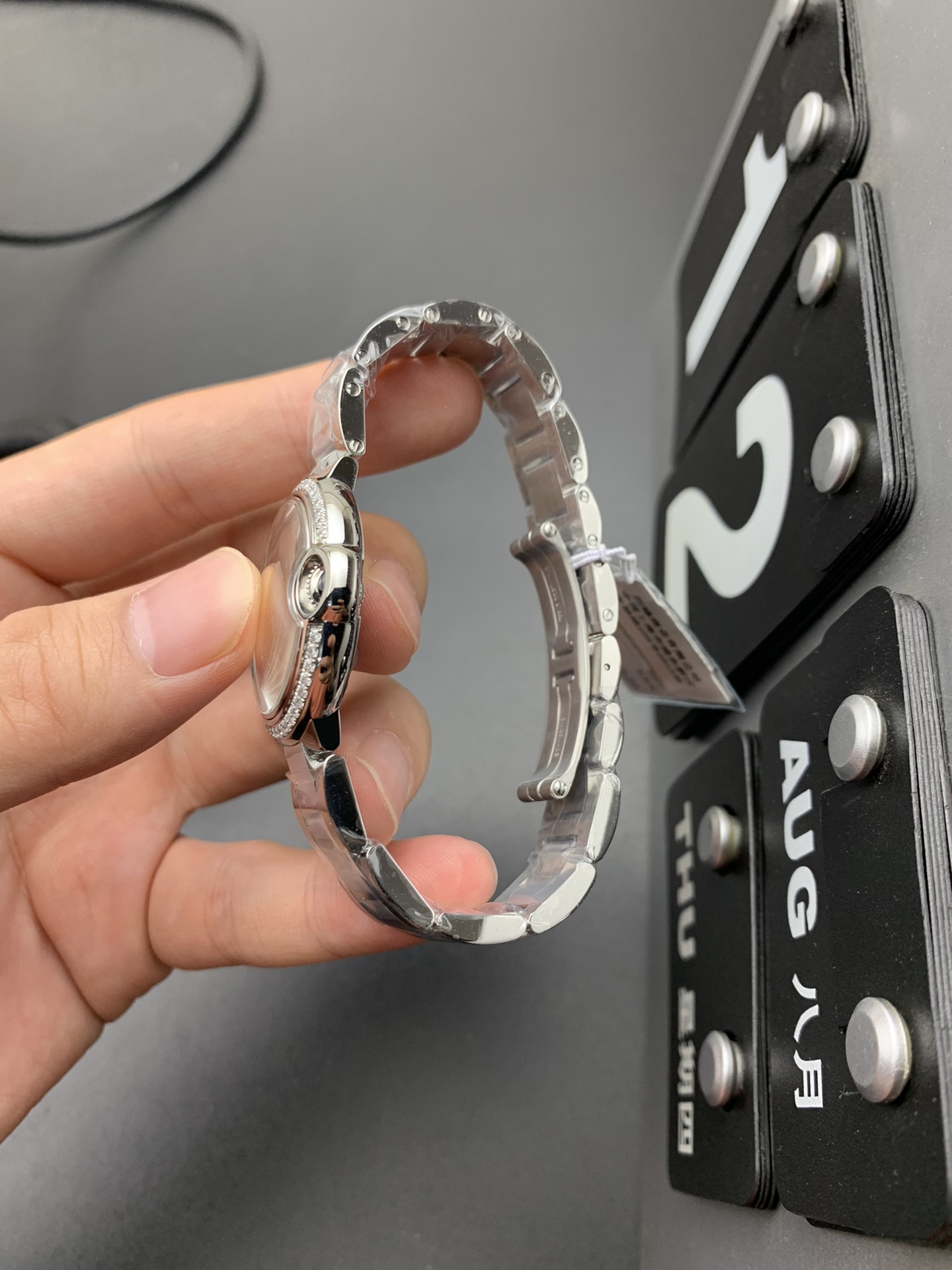 Cartier V6 33石英气球