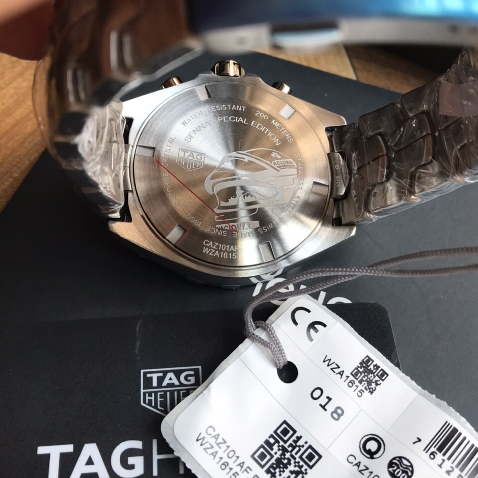 批:750 原盒:50 新款硬货，Original Tagheuer,泰格豪雅F1系列 塞纳纪念石英计时表，专柜1万+。 ~43mm表径，蓝宝石镜面，超强夜光指针，原装机芯，支持拆机验货，硬汉风格，超高难度精钢拉丝表带工艺无法仿制，一表一码配吊牌，专柜同步！全新全套出[色][色][色]