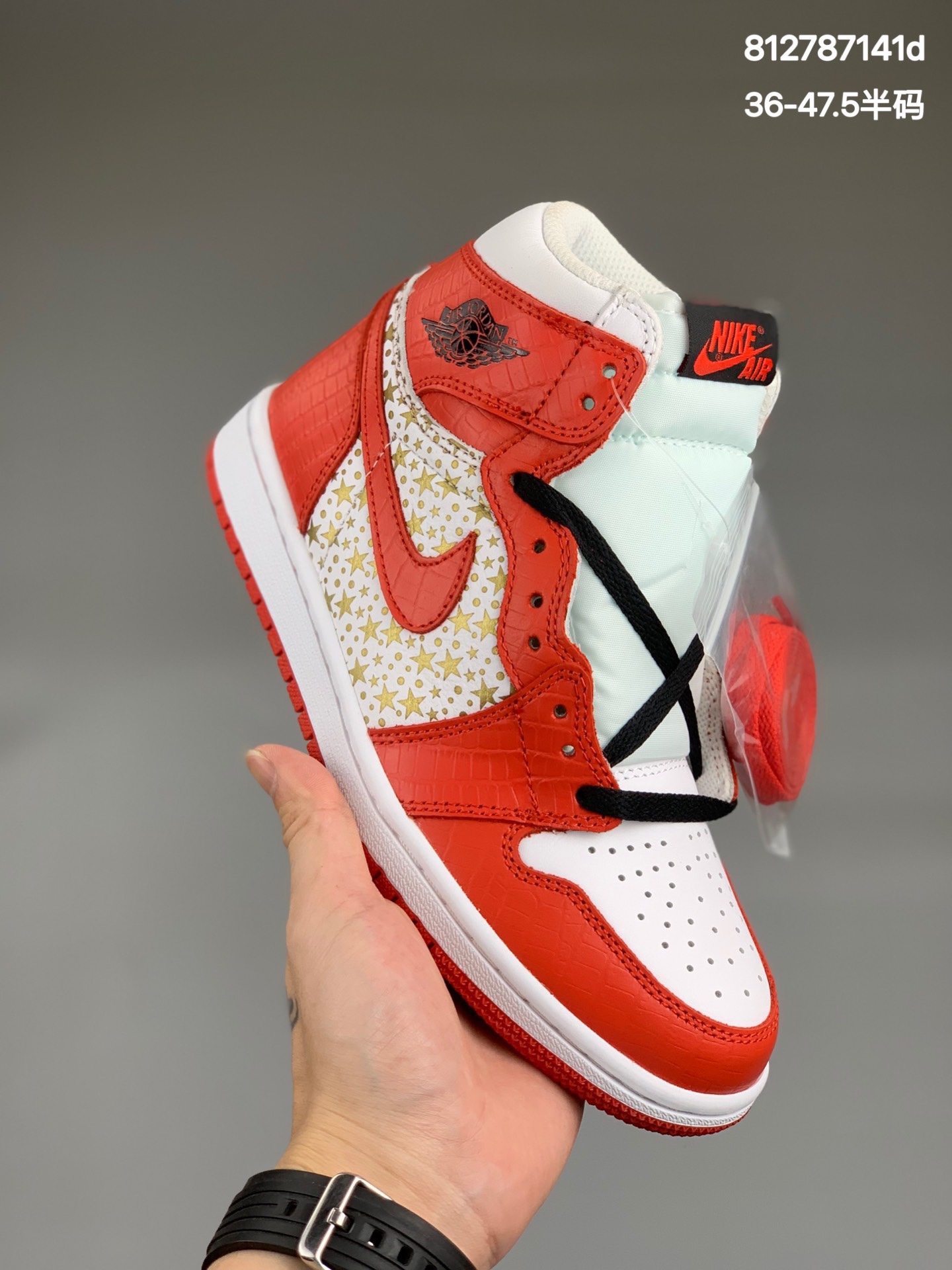 
【乔1高帮】
【真标】乔丹/Air Jordan  aj1 AJ1 乔丹1代 乔1 Air Jordan 1 “Light Fusion Red”  货号：555088-600      乔1高帮鳄鱼纹芝加哥   码数：36-47.5  （36 36.5 37.5 38 38.5 39 40 40.5 41 42 42.5 43 44 44.5 45 46 47.5）
编码:812787141d