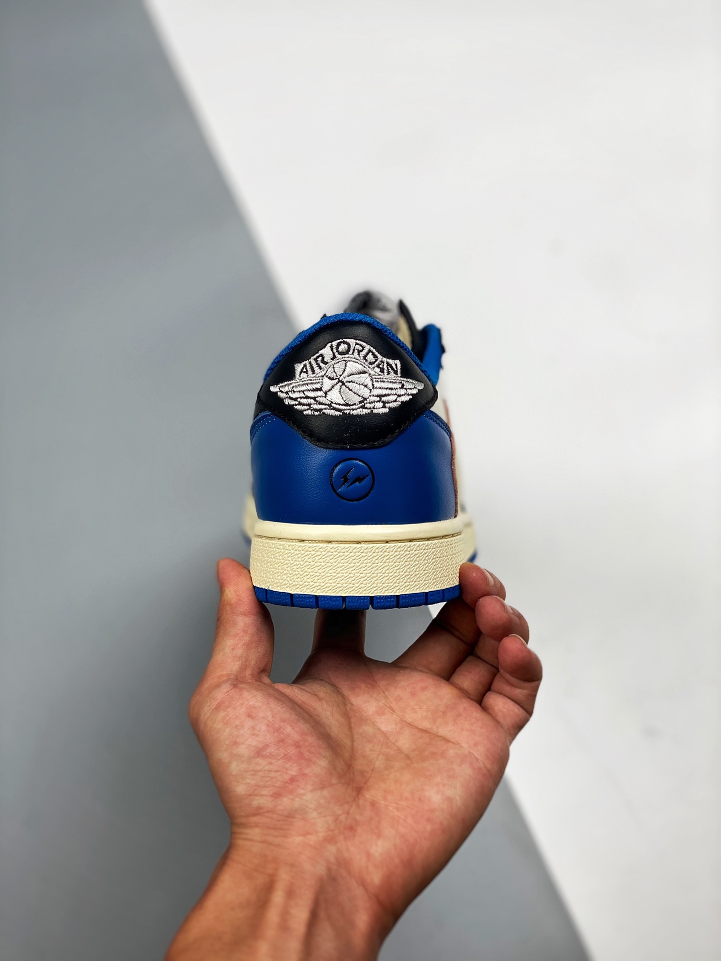 Miniatura 8