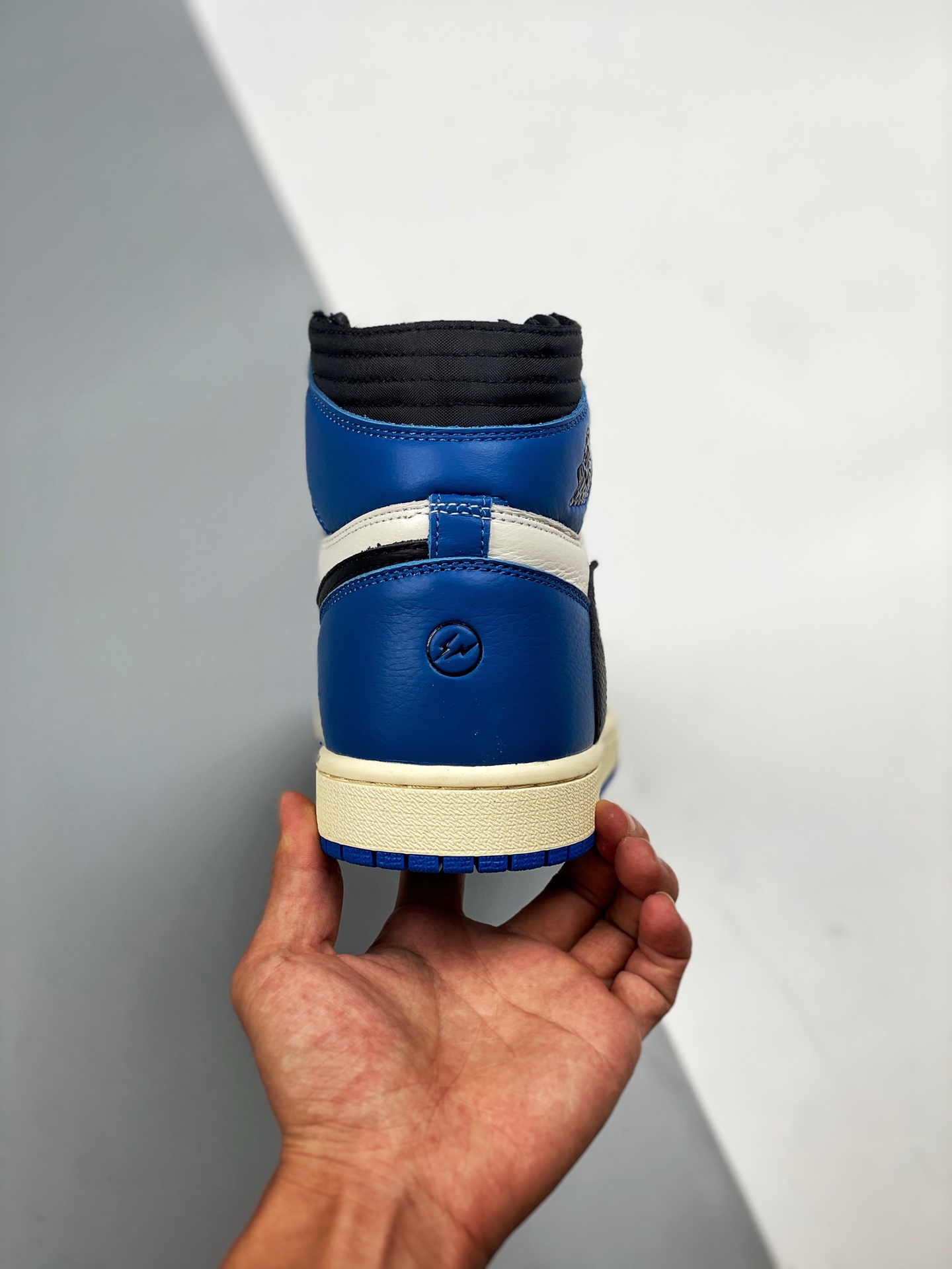 Miniatura 8