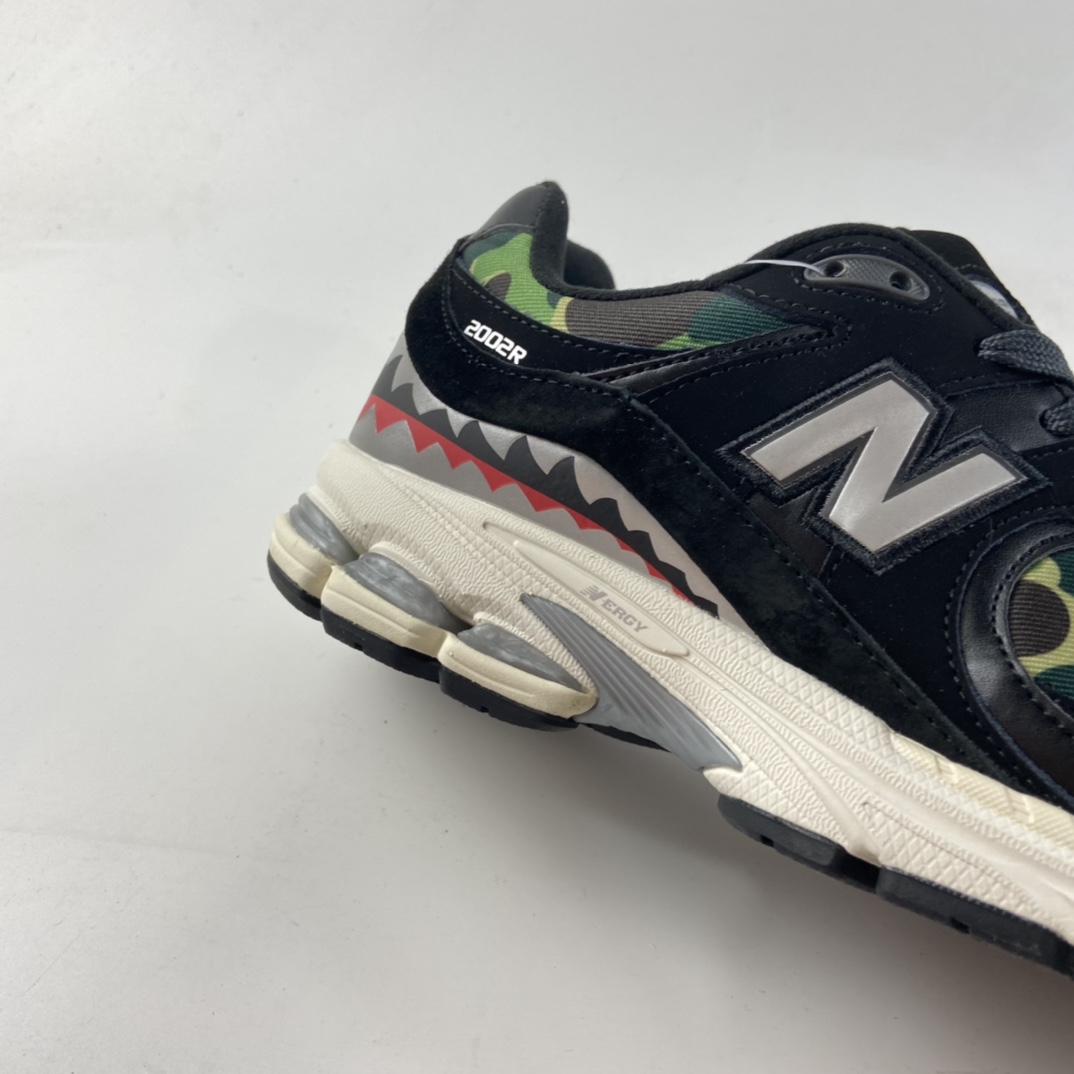 P200 A bathing ape x NB新百伦New Balance ML2002系列复古慢跑鞋“黑绿鲨鱼迷彩反光”ML2002RBF