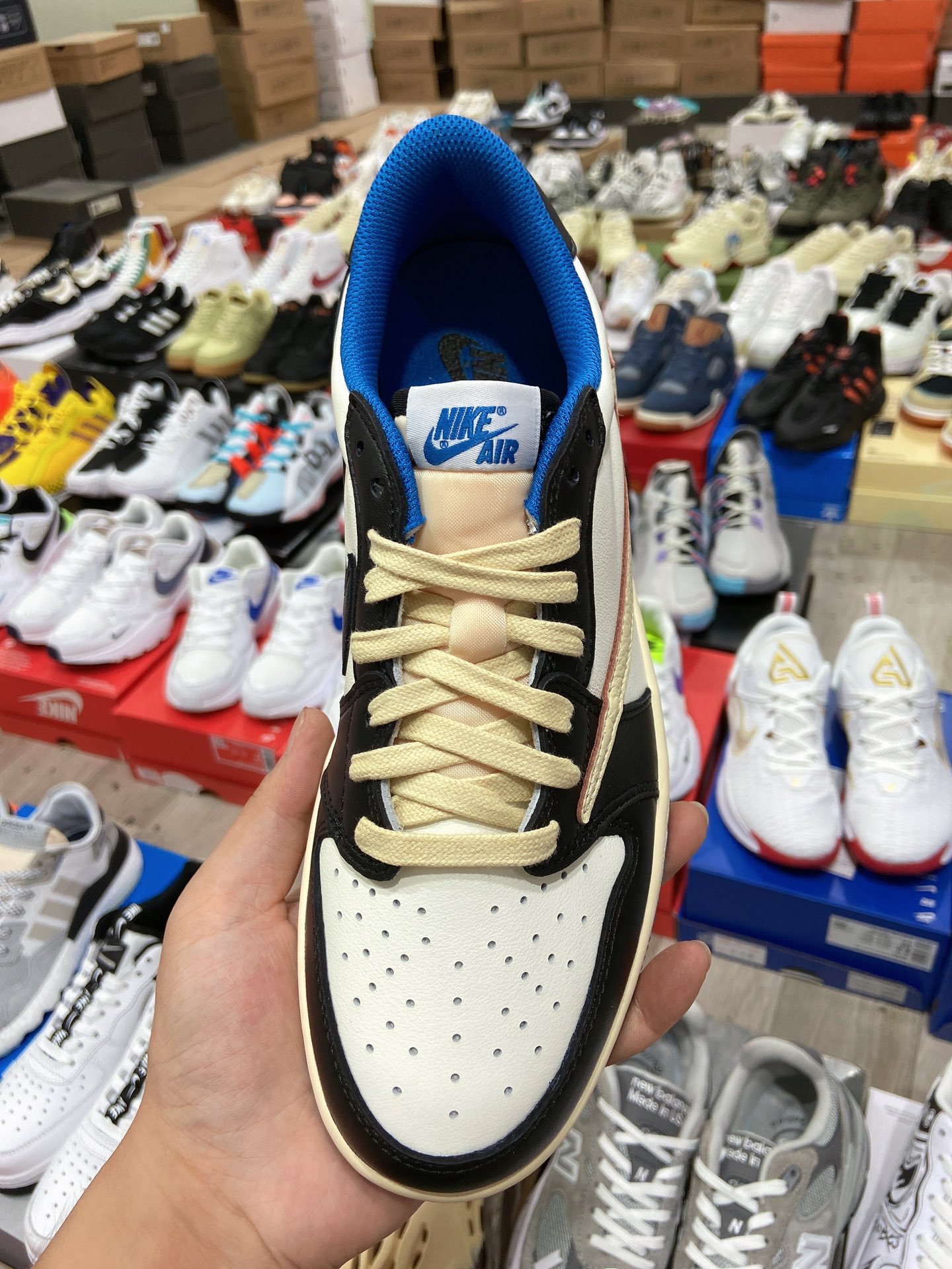 480高版本原盒 乔丹Travis Scott x Fragment x Air Jordan 1 “Military Blue”三方联名DM7866-140-莆田鞋,莆田鞋货源,高仿鞋,高仿鞋货源,安福档口,莆田高仿鞋,莆田鞋批发,高仿鞋批发,莆田高仿运动鞋,高仿运动鞋,莆田运动鞋 480高版本原盒 乔丹Travis Scott x Fragment x Air Jordan 1 “Military Blue”三方联名DM7866-140