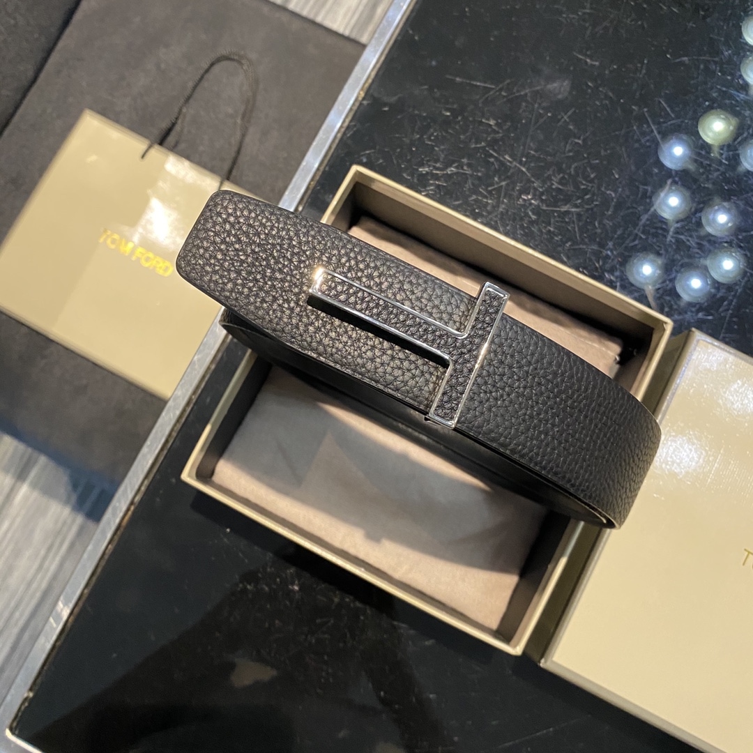 Tom Ford TOM FORD 汤姆福特。高端双面小牛皮，简约商务男士腰带，优雅，双面使用，宽度4.0CM