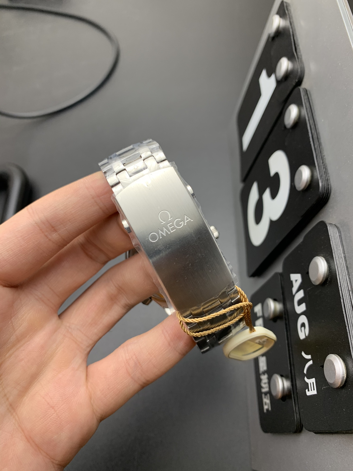 Omega 蓝灰海马300