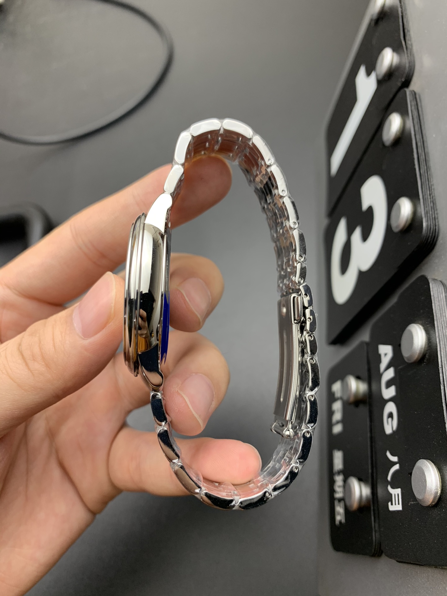 Omega MKS 金针轨道蝶飞