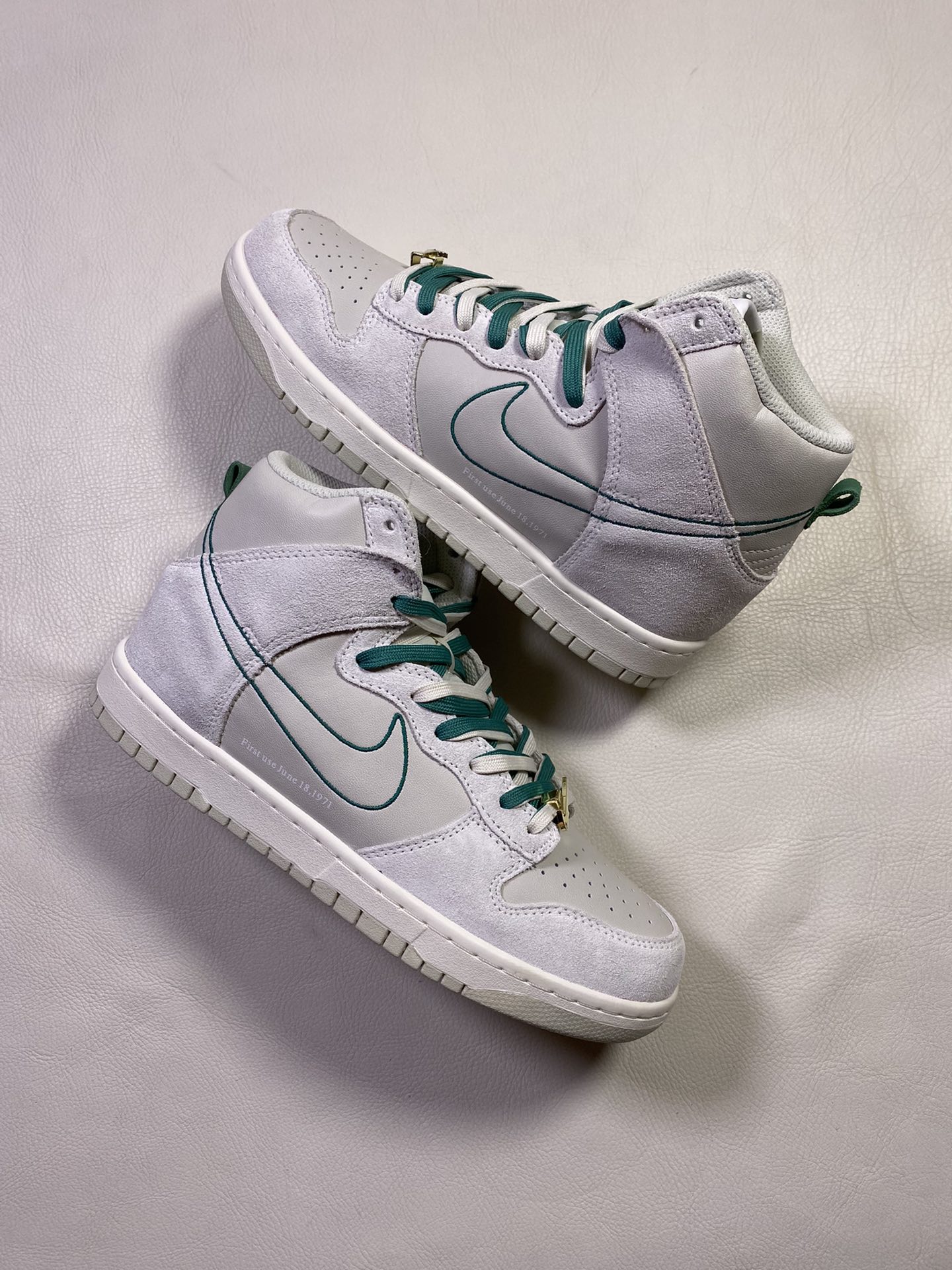 F5  Dunk高帮 白绿金扣 纯原出货❗️纯原生产线出品原厂材料货号：DH09 F5 -001 尺码：36-47.5带半码