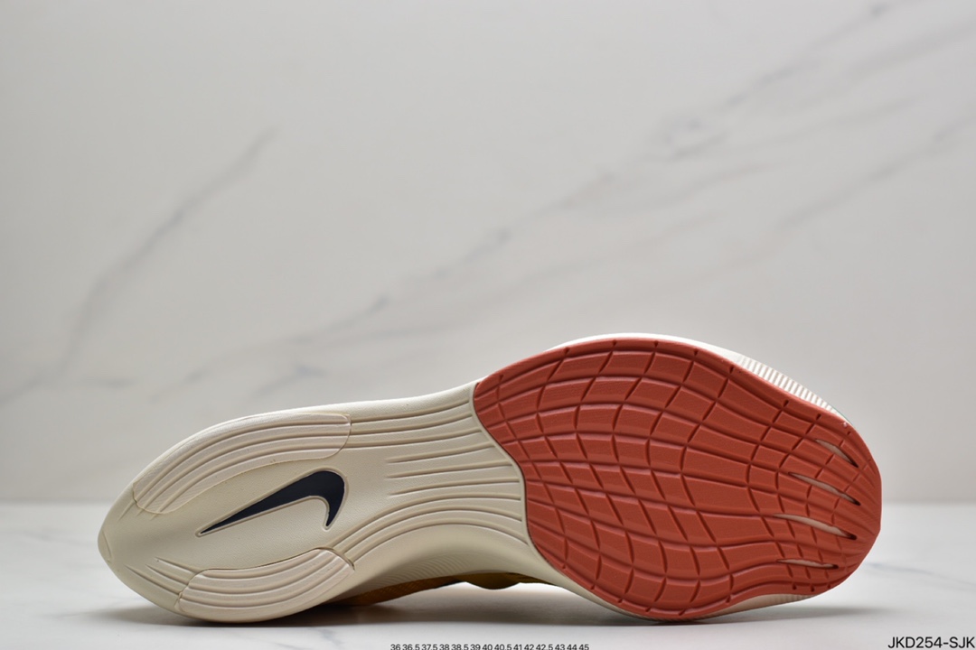 160 耐克Nike ZoomX Vaporfly Next% 马拉松跑步鞋DM9056-100