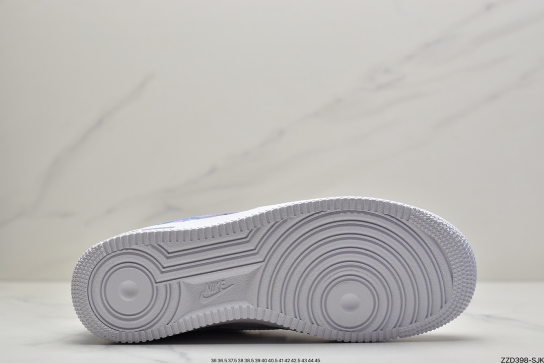 250 耐克Air Force 1 Low ’07 原楦头原纸板 纯正空军版型专注外贸渠道 全掌内置蜂窝气垫 原盒配件 原厂中底钢印、拉帮完美   cw2288-111 尺码:36 36.5 37.5 38 38.5 39 40 40.5 41 42 42.5 43 44 45 ID:ZZD398-SJK