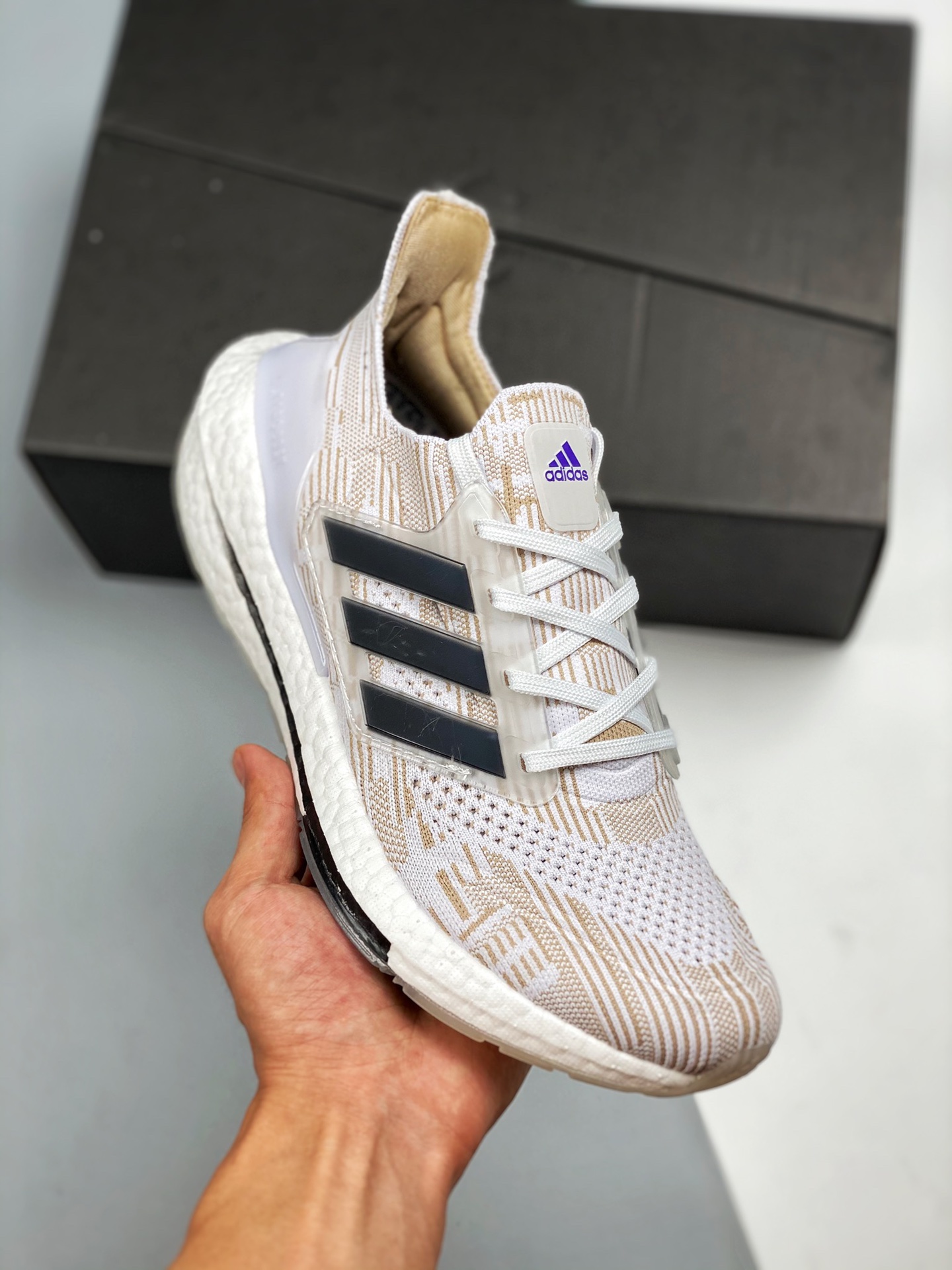 Ultra Boost 7.0 blanco caqui, lanzamiento simultáneo en tiendas, fotos reales en primer lanzamiento. En comparación con…