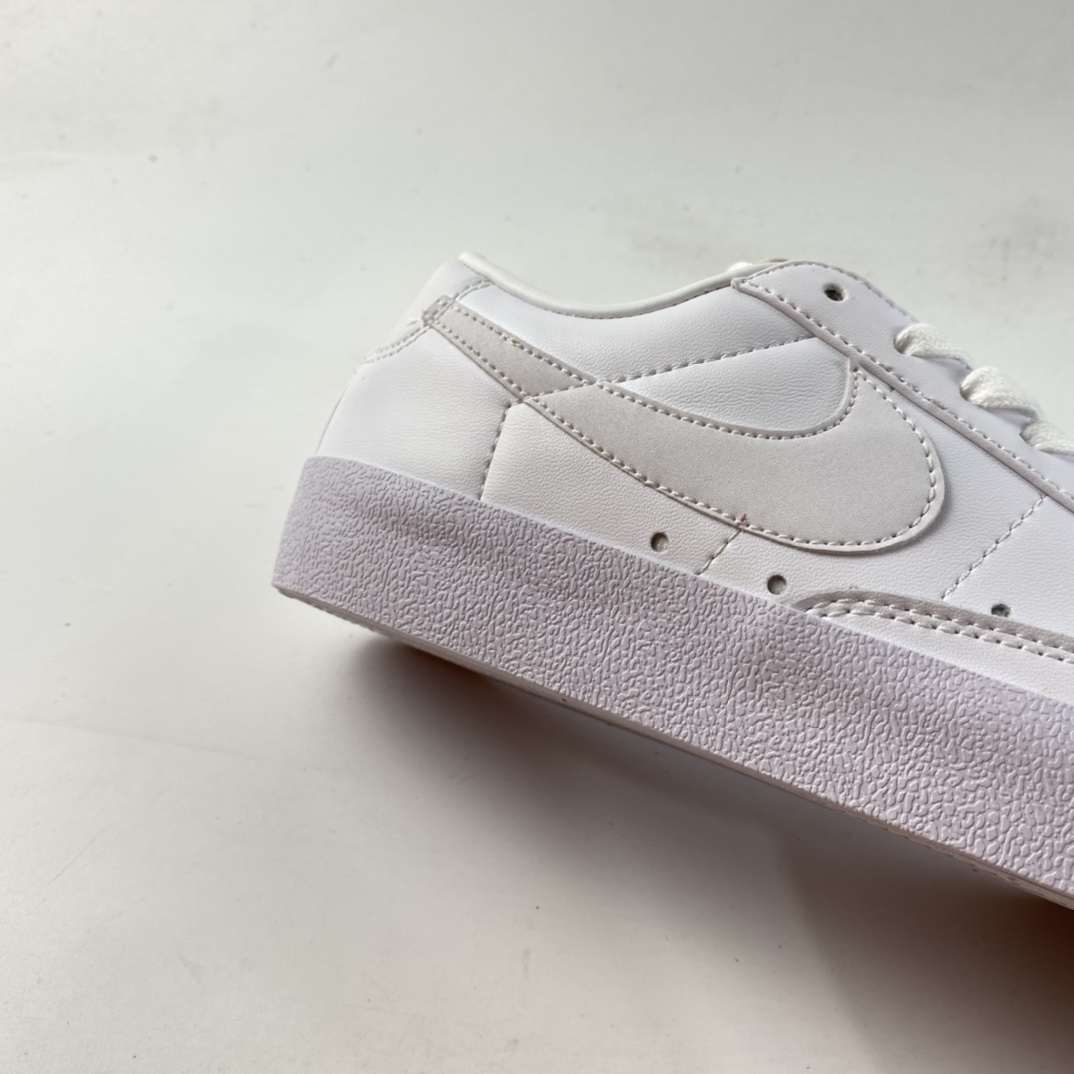 P160  NIKE Blazer Low ’77 Vintage 开拓者皮面低帮休闲板鞋 DC4769-101