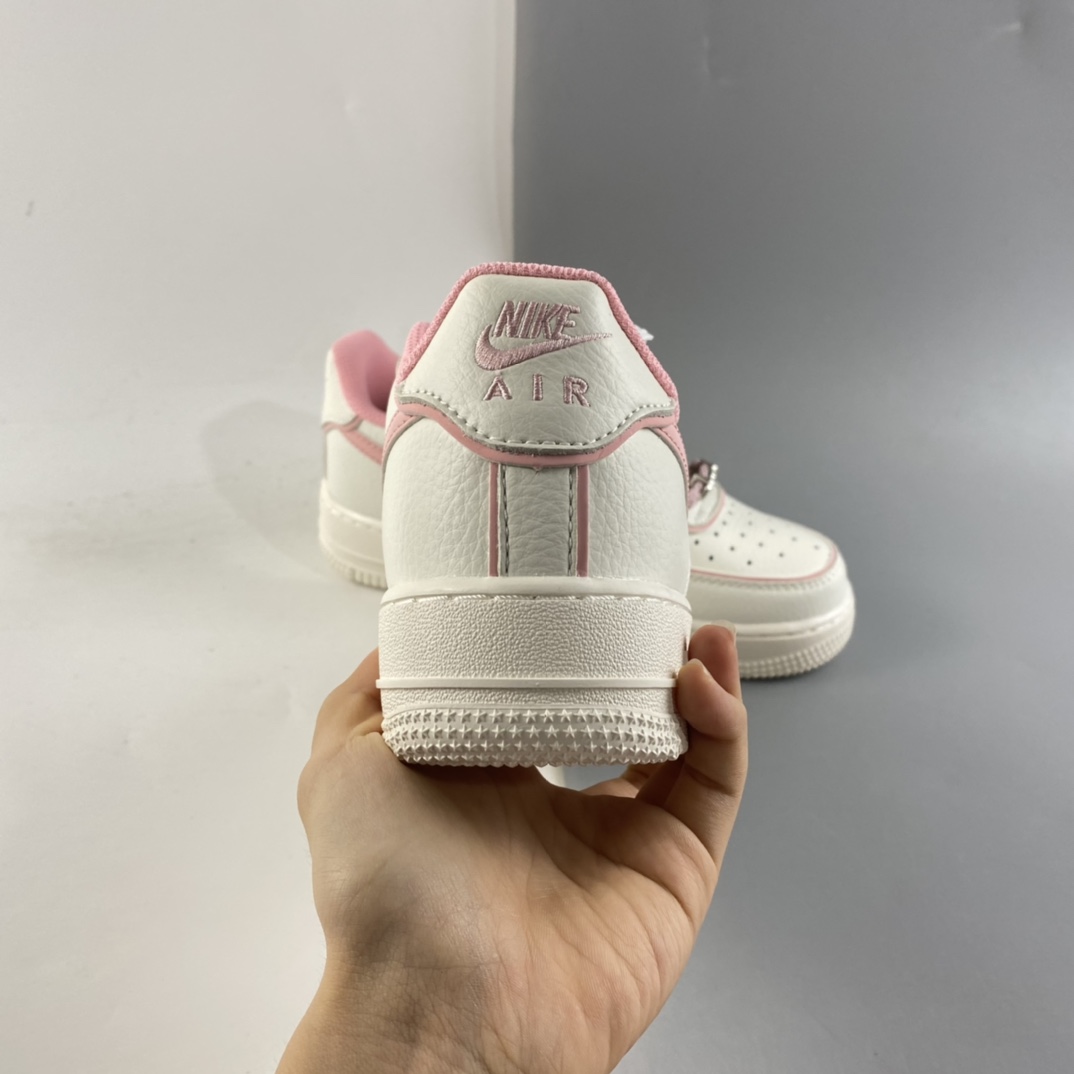 P260  NIKE Air Force 1 ’07 Low 米白粉炫彩“夜魔侠”空军一号低帮运动休闲板鞋 UH8958-033
