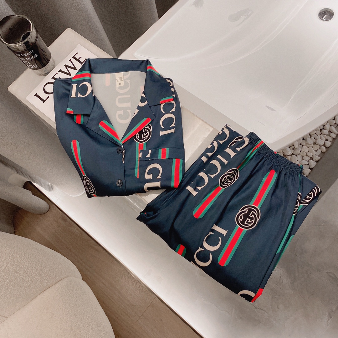 2023 Gucci 家居服 高定韩国丝面料亲肤轻柔舒适 男女同款 女码:S.～L，男码:M～XXXL