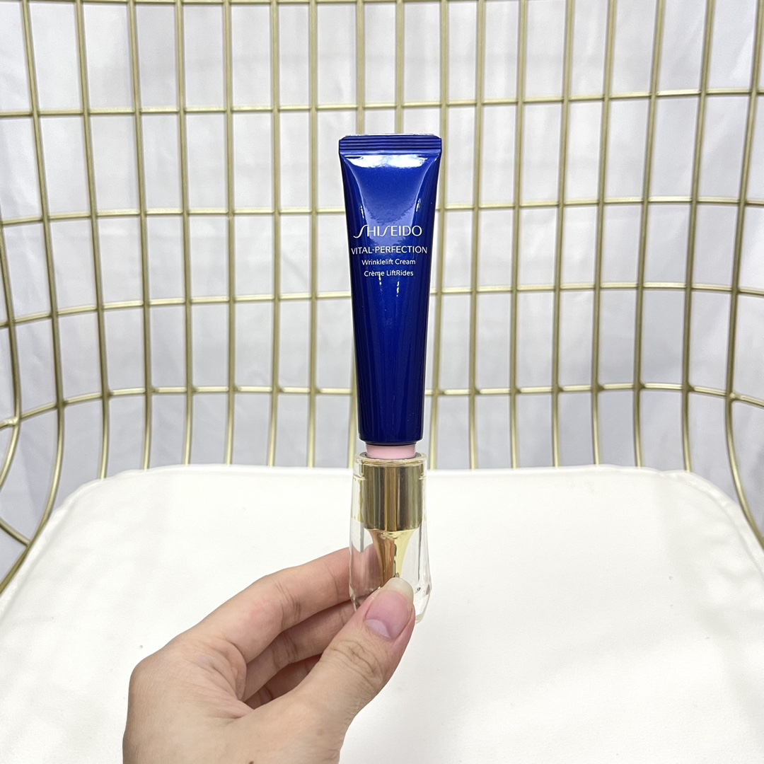 Shiseido Vital Perfection Wrinklelift Cream - Eye Cream 15ml 3 i1628928882 2856 2