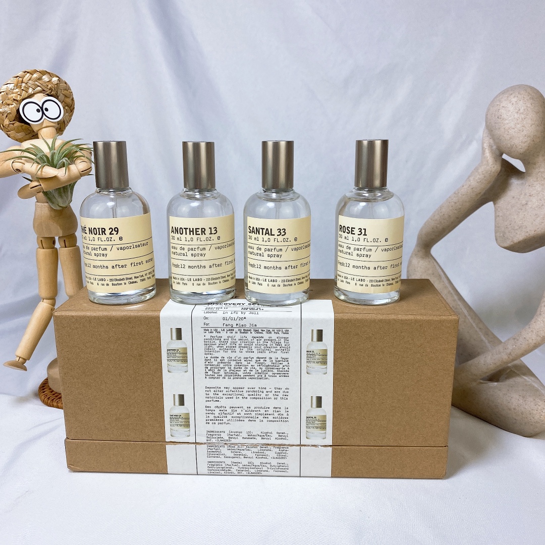 Le Labo Fragrances Discovery Set - 4 x 30ml Travel Size Sprays 1 i1628936903 3630 0
