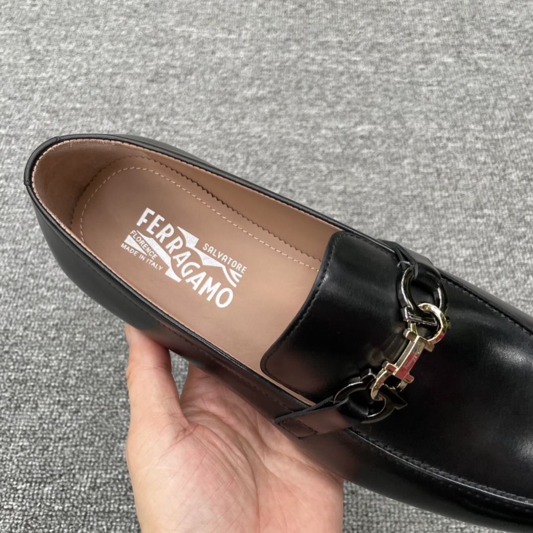 Salvatore Ferragamo Men's Black Leather Loafers with Buckle Detail 7 i1628959439 290 5