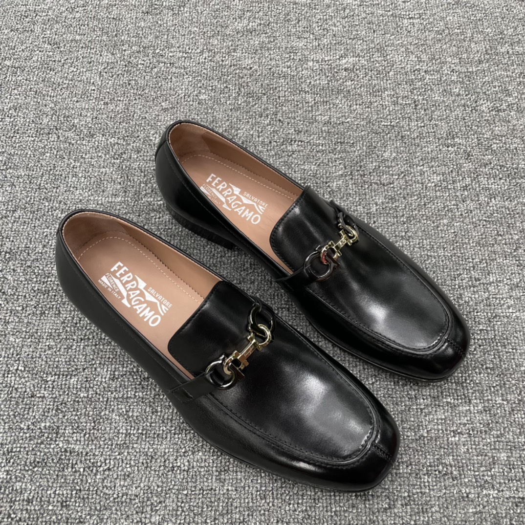 Salvatore Ferragamo Men's Black Leather Loafers with Buckle Detail 4 i1628959439 7847 2