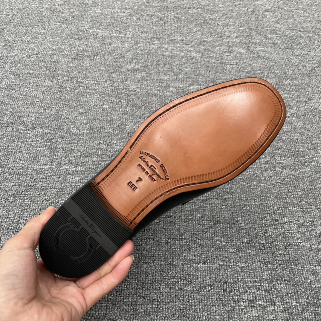 Salvatore Ferragamo Men's Black Leather Loafers with Buckle Detail 10 i1628959439 7888 8