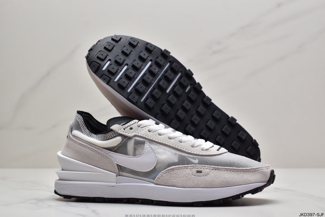 160 耐克 Sacai  华夫 镂空 解构鞋 Nike Waffle One “Summit White”轻跑鞋鞋身以经典 DA7995-101