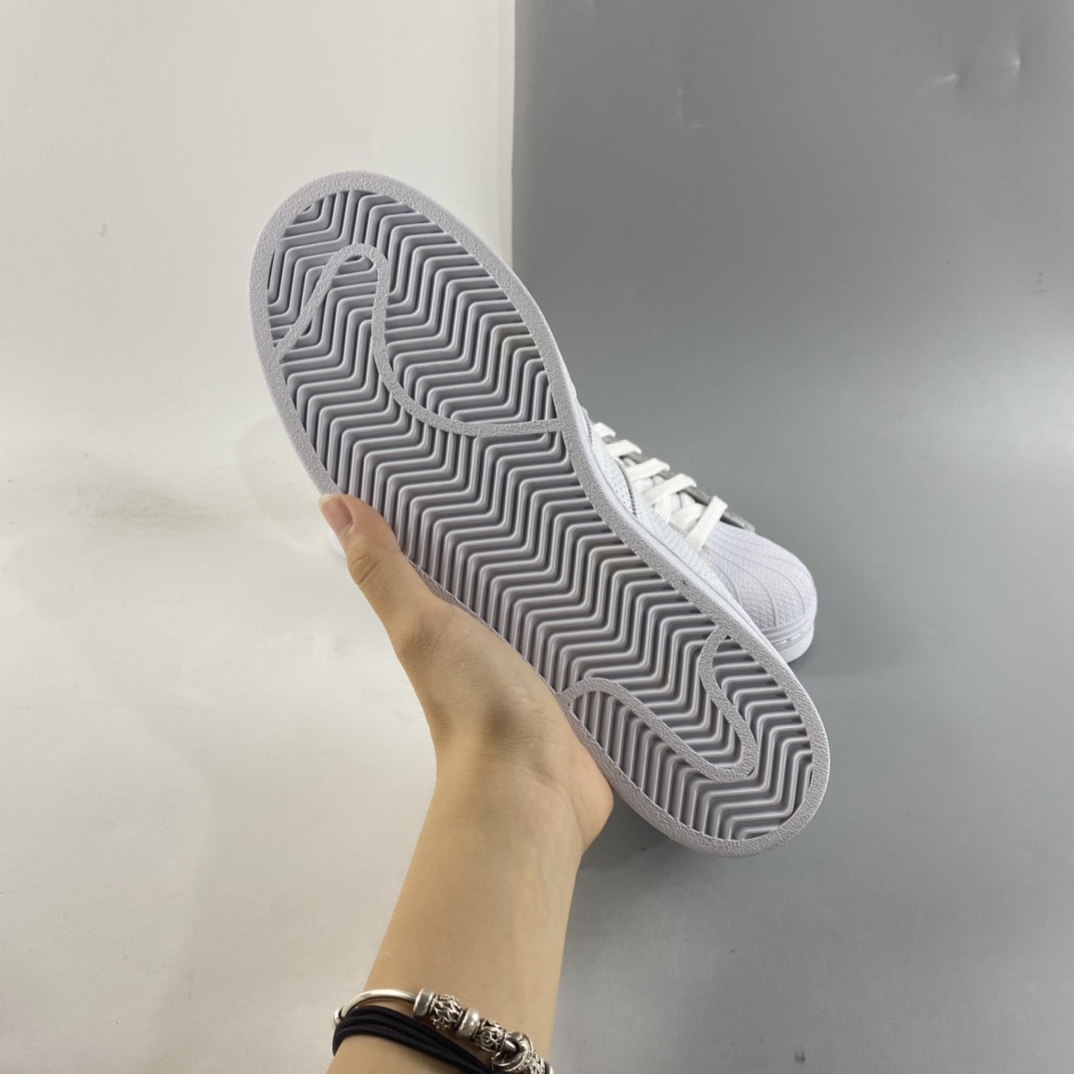 120 Ad Originals Superstar 三叶草贝壳头帆布透气休闲板鞋 FV3445
