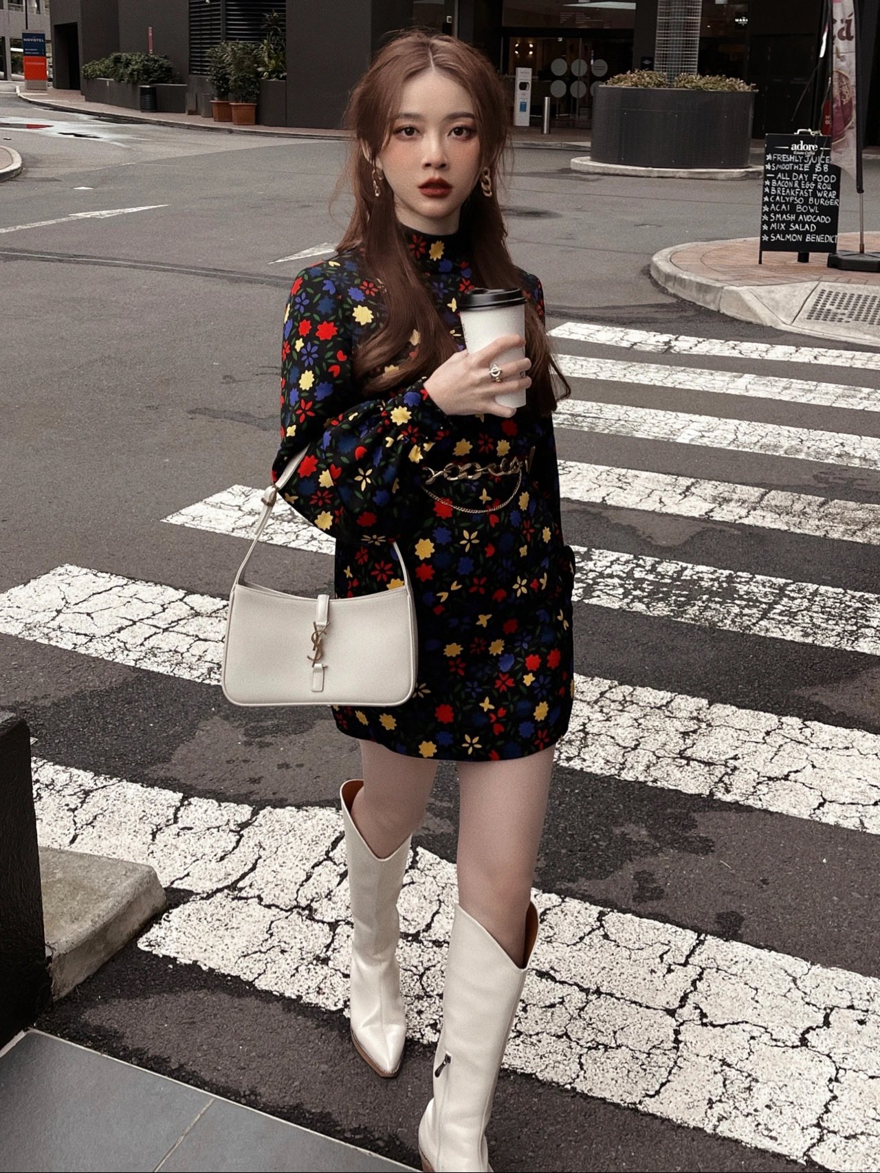 Saint laurent Ysl LE 5 À 7 平纹腋下包 657228白色