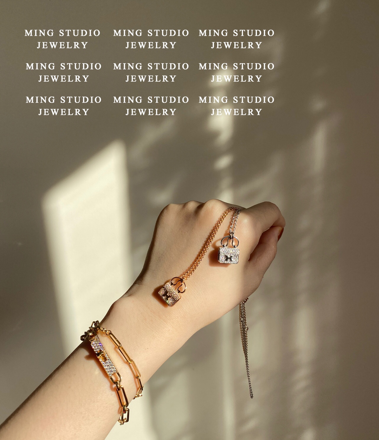 NO:102787,Only super high-quality Kang Kang bag necklaces have the level!  Small and mini, thick and high-end, you can definitely not mistake one of my two choices!  !  It's really delicious to make this effect with sterling silver~ Hermes necklace, hermes, necklace, pure silver19860909康康包项链只有超精品才会有的水准！小巧迷你的,厚身又高级,二选一入我家的绝对不会错！！纯银材质做到这个效果真的太香啦～,爱马仕项链,hermes,necklace,pure silver,Jewelry