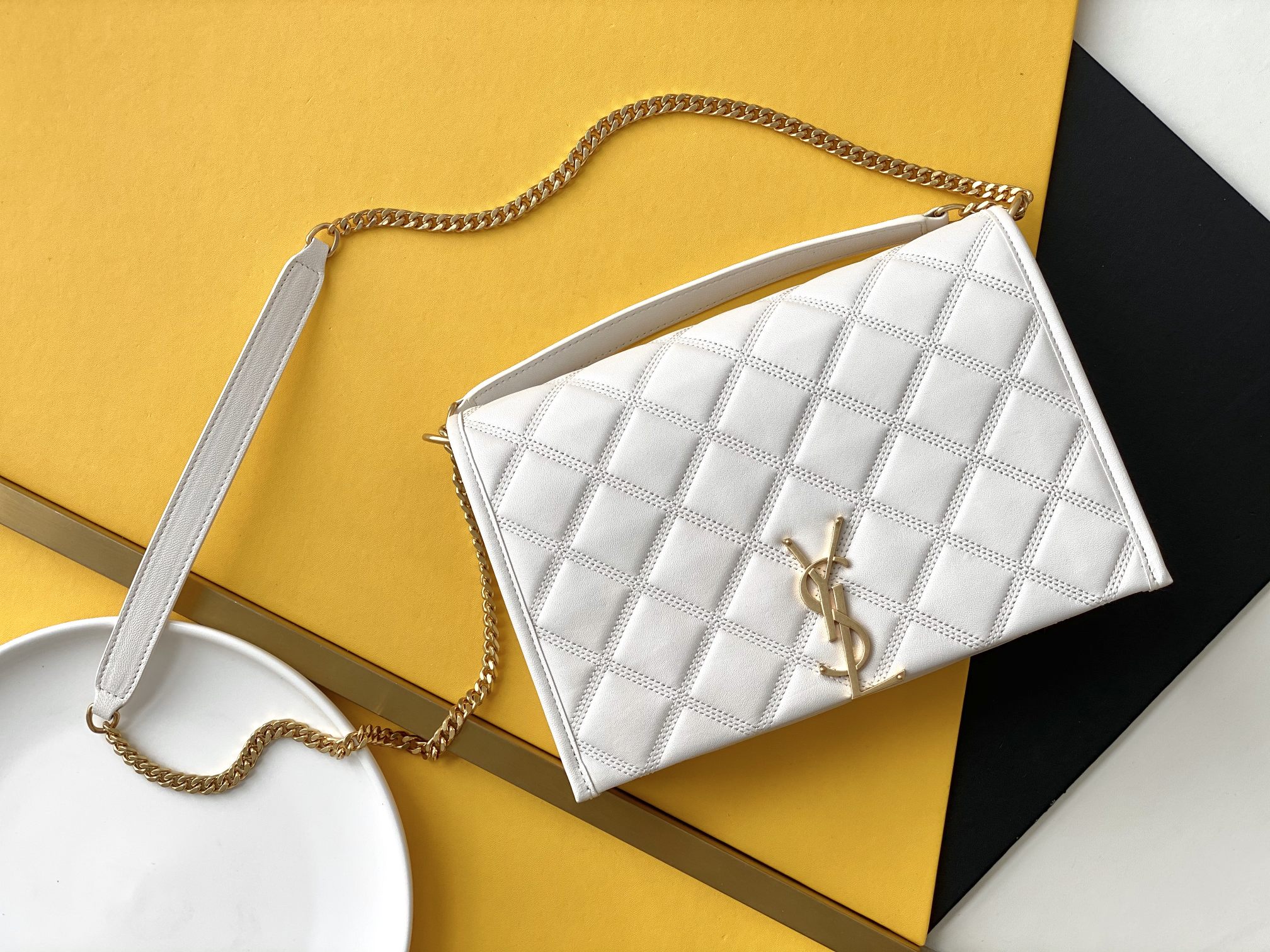 Lambskin Diamond Quilted Chain Bag White