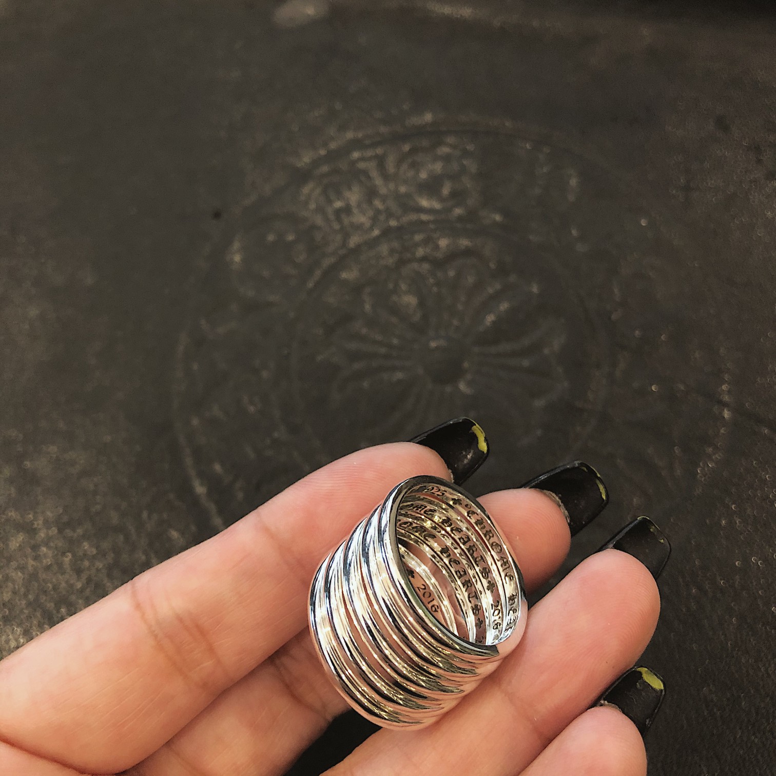 Chrome Hearts 新品上架𝐂𝐡𝐫𝐨𝐦𝐞 𝐡𝐞𝐚𝐫𝐭𝐬 克罗心 素圈戒指