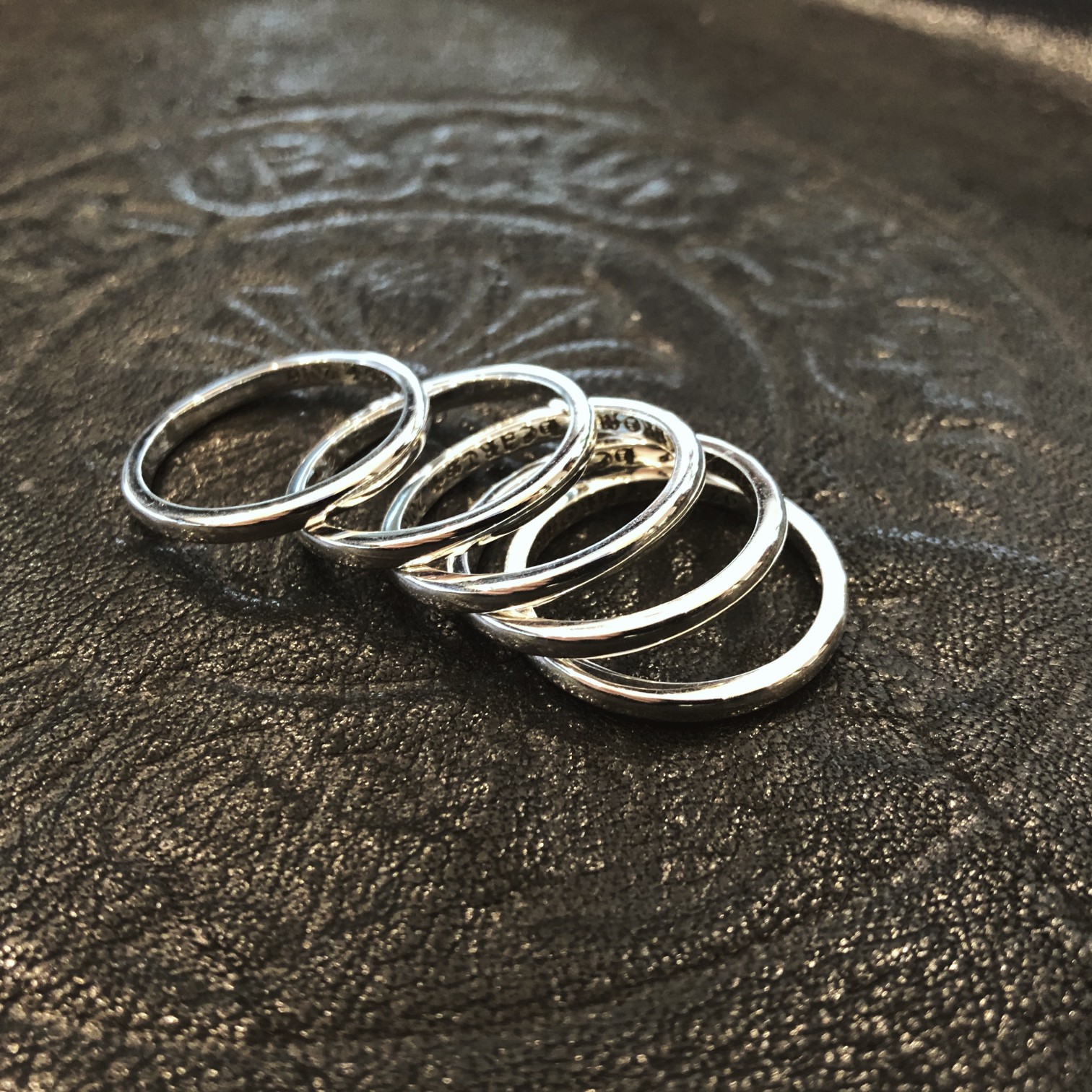 Chrome Hearts 新品上架𝐂𝐡𝐫𝐨𝐦𝐞 𝐡𝐞𝐚𝐫𝐭𝐬 克罗心 素圈戒指