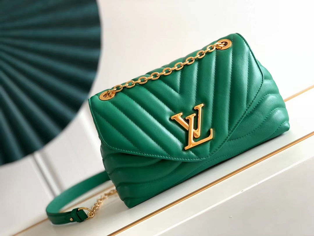 Louis Vuitton LV New Wave Designer
 Handbags Crossbody & Shoulder Bags Gold Yellow Engraving Vintage Chains M58552