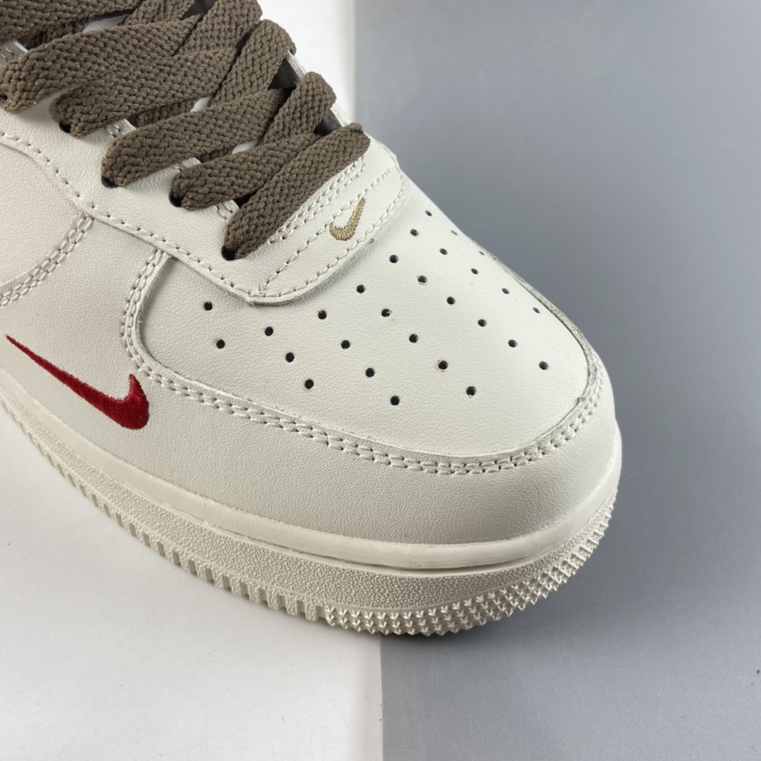 120  NIKE Air Force 1 Low 空军一号低帮休闲板鞋 808788-996