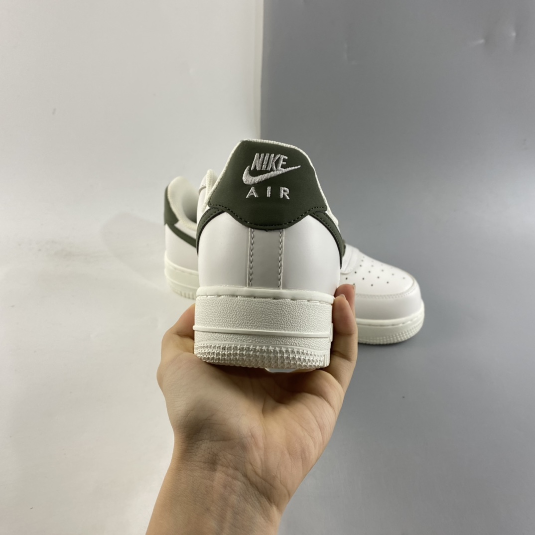 P220  NIKE Air Force 1’07 Low“米白绿”配色低帮空军一号休闲板鞋 CQ5059-110