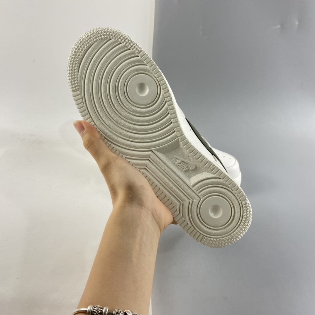 P220  NIKE Air Force 1’07 Low“米白绿”配色低帮空军一号休闲板鞋 CQ5059-110