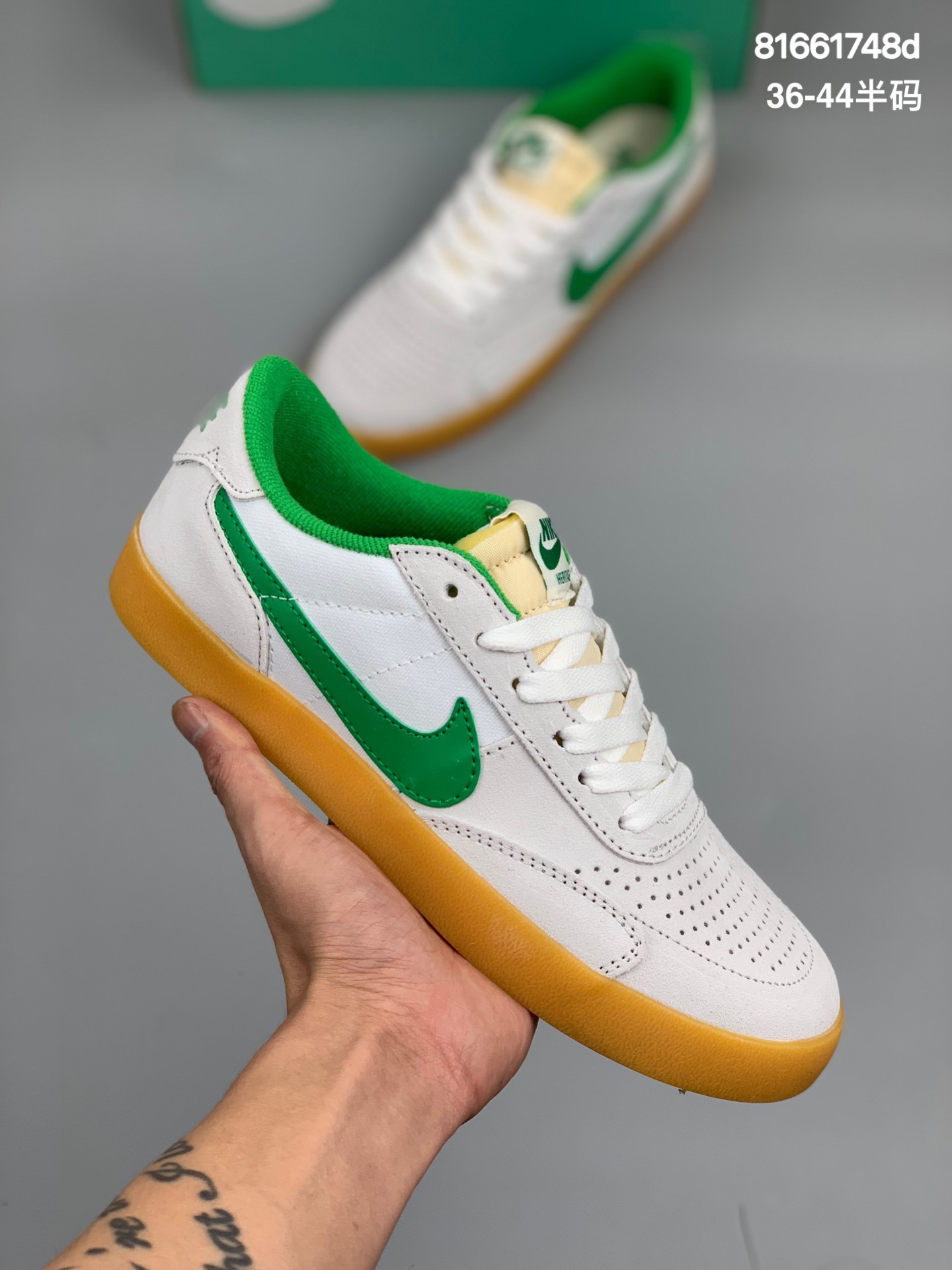 
耐克/Nike Sb Zoom Blazer Low x NBA 联名低帮休闲运动板鞋。结合了安全贴合和轻盈的反应式Zoom Air缓冲。时尚的设计让人想起七十年代的Heritage鞋模，同时保证了灵活性和抓地力 货号：CD5010 
尺码：36 36.5 37.5 38 38.5 39 40 40.5 41 42 42.5 43 44
编码：81661748d