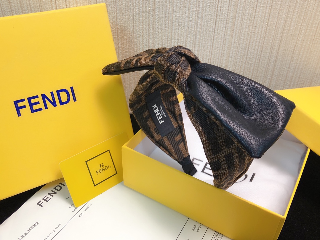 NO:300400,50 new Fendi) new classic hot half-leather logo hairband hairpins, hairpins, fendi, fendi, fendi, hairpins1986090950 上新Fendi芬迪）新款经典爆款半皮面logo发箍发夹,发夹,fendi,fendi,hairpins,accessory