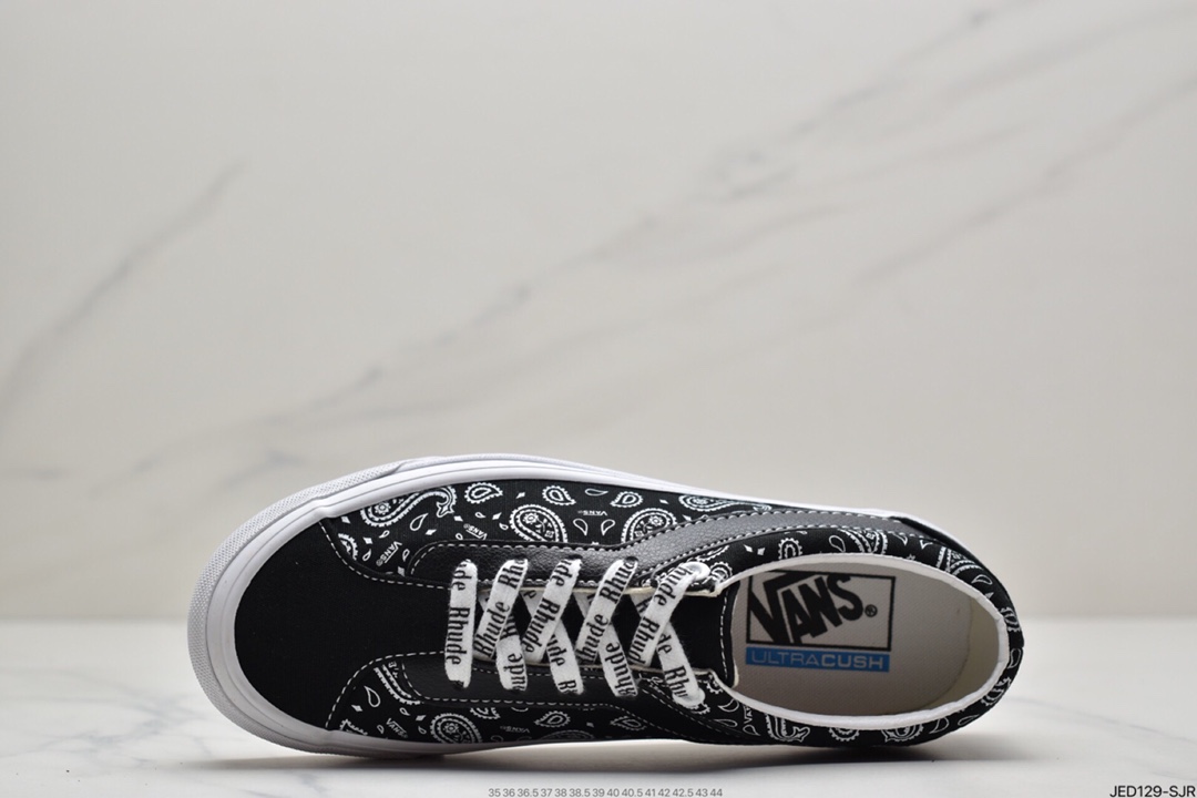 150 范斯VANS Bold Ni经典复古黑白低帮男女情侣款休闲帆布板鞋